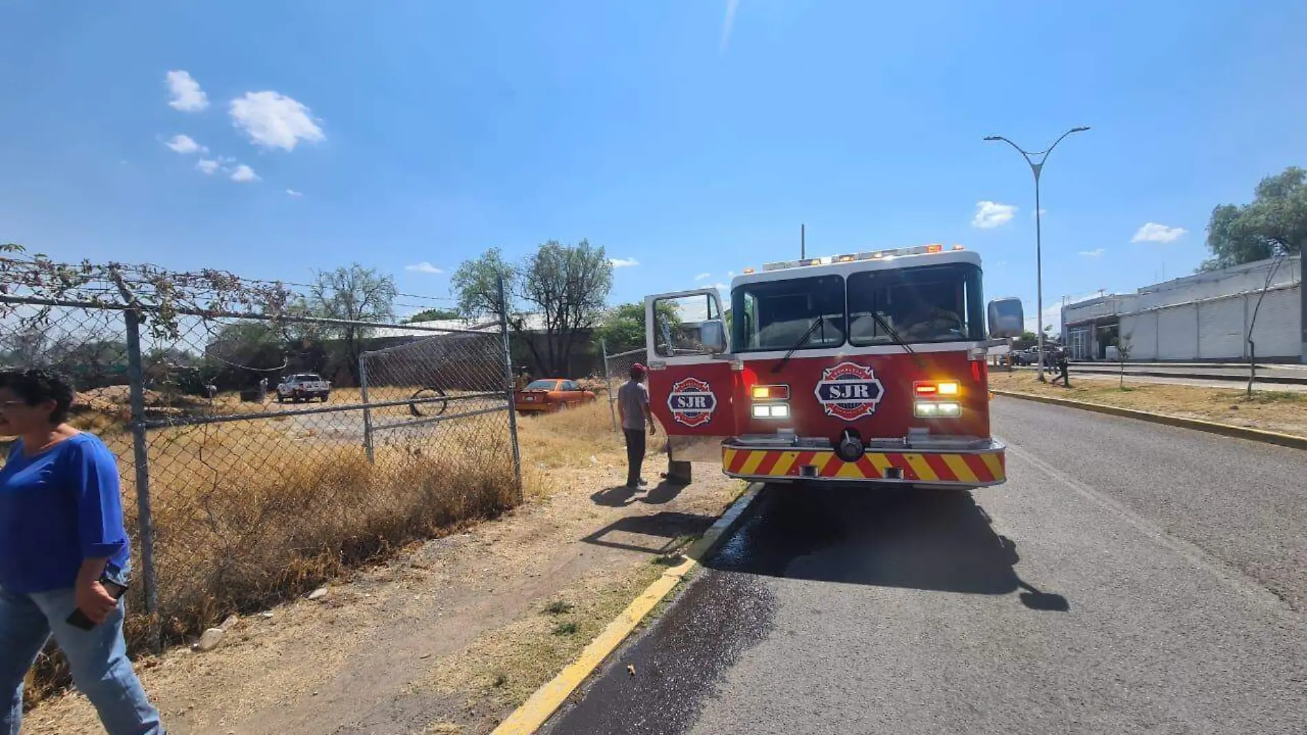 SJR POLI BOMBEROS TRABAJARON